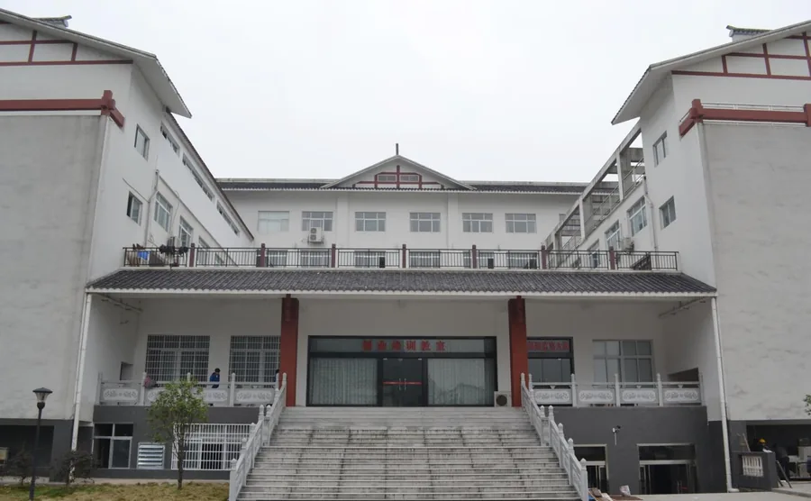 武陵源区旅游职业学校校园环境