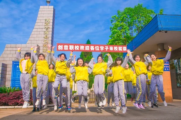 益阳市南县创意职业学校校园环境